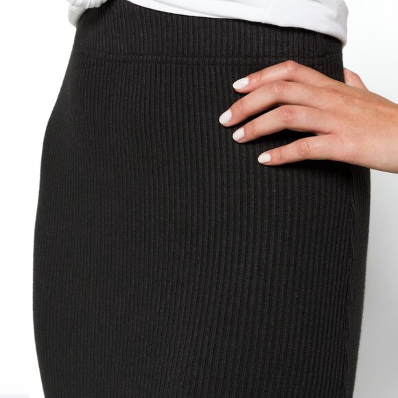 Rails Angie Midi Skirt Size Large Stitch Fix - Picture 3 of 4